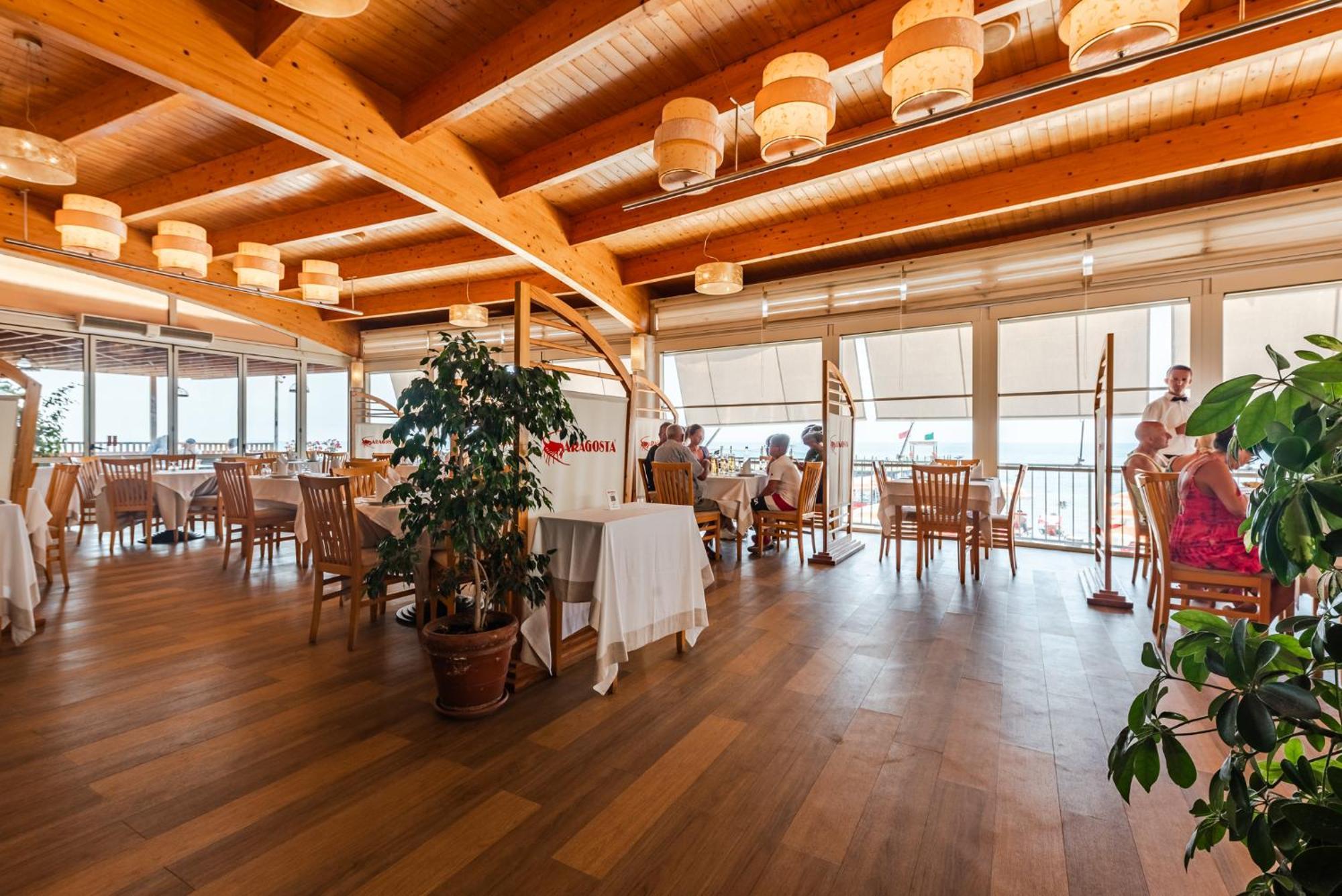 Aragosta Hotel Durrës Kültér fotó